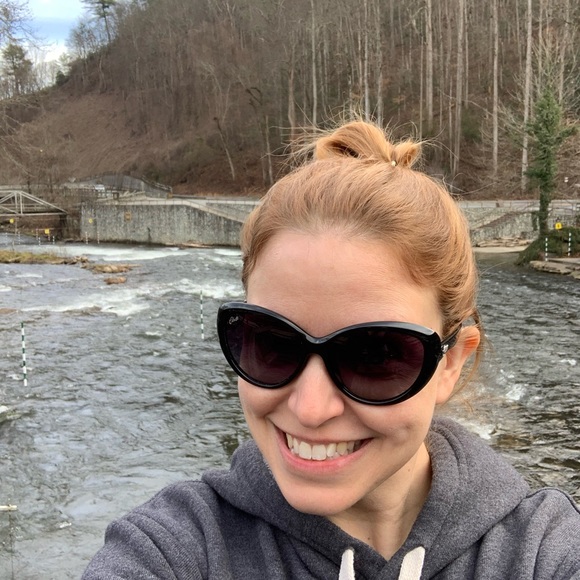 Meet Your Posher Anik - Picture 1 of 8